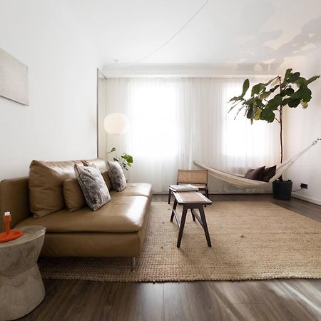 Tranquil Oasis W 100Inch Cinema & Hammock, By The Design Traveller Apartamento Londres Exterior foto
