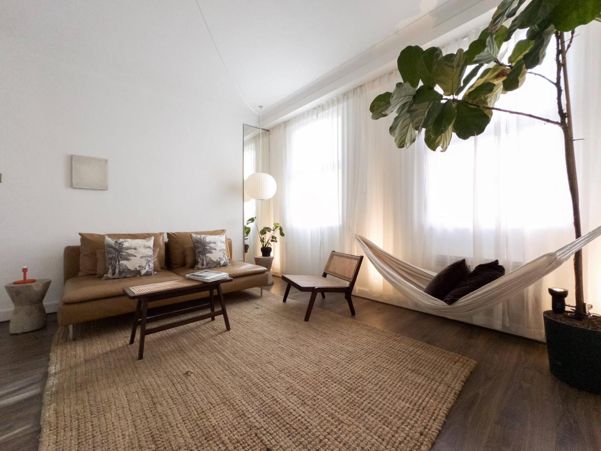 Tranquil Oasis W 100Inch Cinema & Hammock, By The Design Traveller Apartamento Londres Exterior foto